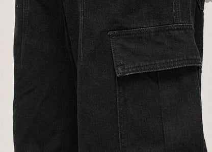 Moondi clothing black cargo pocket details, parkour and streetwear clothing