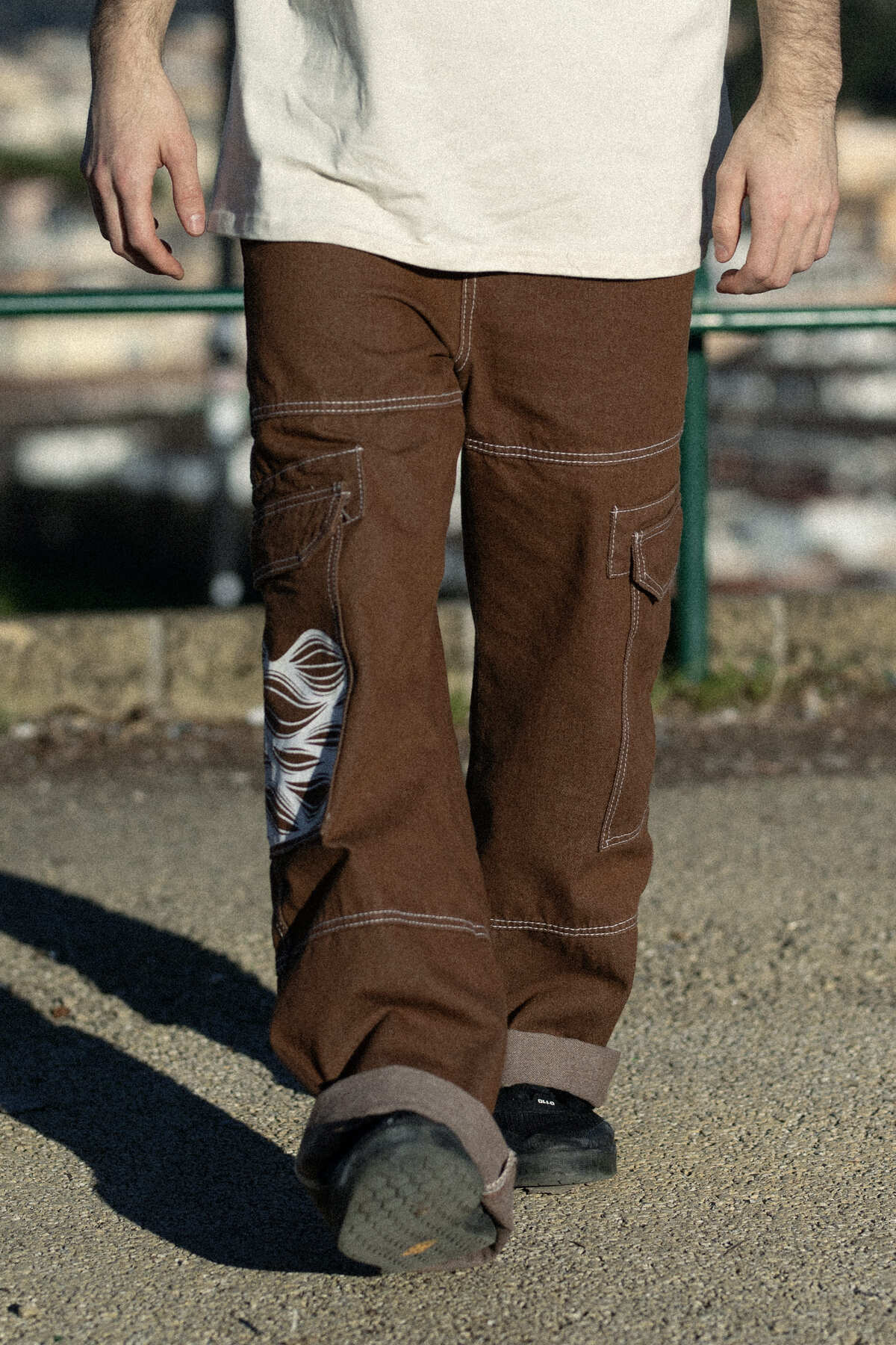 Wave Brown Cargo